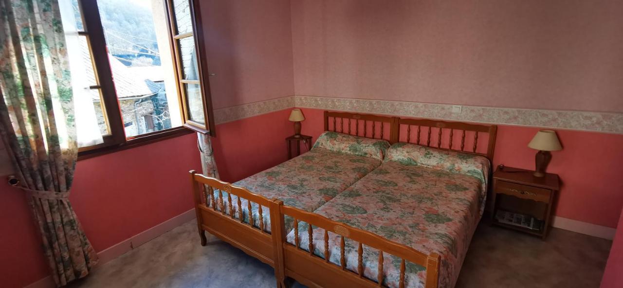 Le Fidele Bed & Breakfast Saint-Chamant Exterior photo